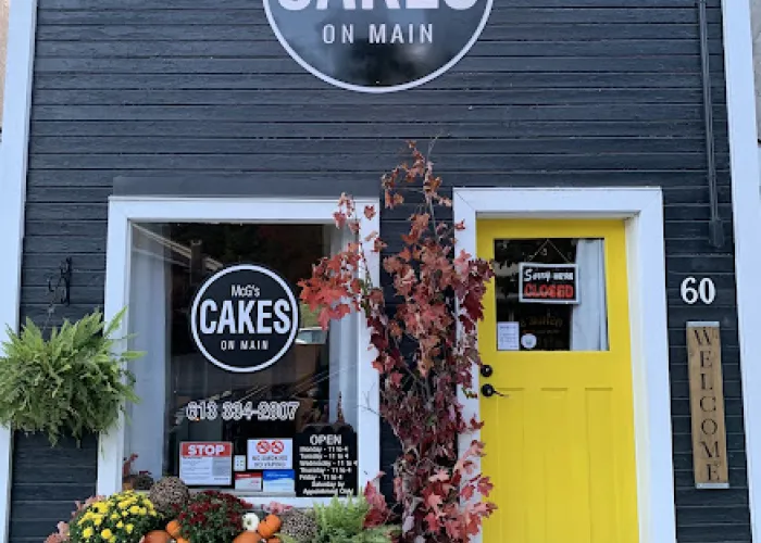 Facade of McG's Cakes on Main