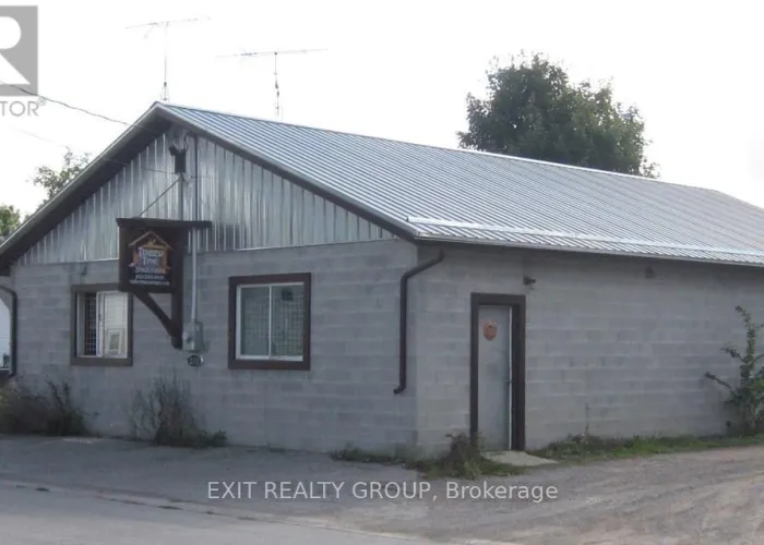 Outside view of the building at 210 Mary Street in Tweed